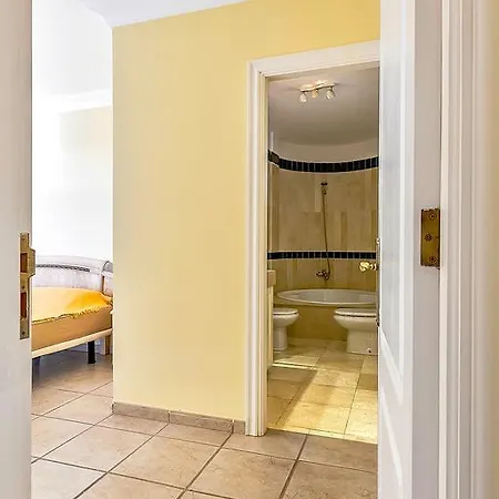 Apartment In Benimar